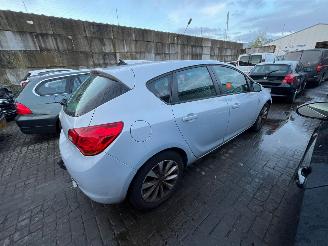 Opel Astra 1.4 Turbo 16V Hatchback 4Dr Benzine 1.364cc 88kW (120pk) FWD 2010-10/2015-10 (PD6EU; PE6EC; PE6EU; PF6EC; PF6EU) A14NET picture 10