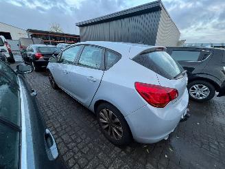 Opel Astra 1.4 Turbo 16V Hatchback 4Dr Benzine 1.364cc 88kW (120pk) FWD 2010-10/2015-10 (PD6EU; PE6EC; PE6EU; PF6EC; PF6EU) A14NET picture 8