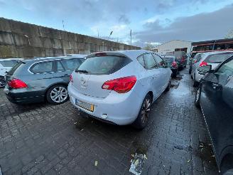 Opel Astra 1.4 Turbo 16V Hatchback 4Dr Benzine 1.364cc 88kW (120pk) FWD 2010-10/2015-10 (PD6EU; PE6EC; PE6EU; PF6EC; PF6EU) A14NET picture 9