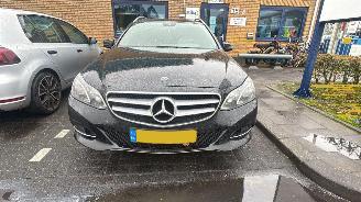 Damaged car Mercedes E-klasse  2013/4