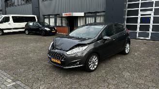 Voiture accidenté Ford Fiesta  2016/6