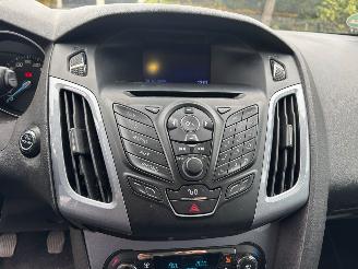 Ford Focus 1.0 EcoBoost WAGON picture 21