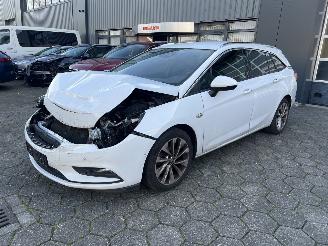 Auto incidentate Opel Astra SPORTS TOURER+ 1.6 CDTI 2016/7