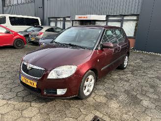 krockskadad bil auto Skoda Fabia 1.2 12V Go 2010/1
