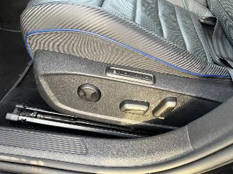 Volkswagen Golf 2.0 TSI R 4Motion 320PK picture 23