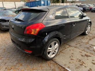 Kia Pro cee d Pro cee'd (EDB3), Hatchback 3-drs, 2008 / 2012 1.6 CVVT 16V picture 3