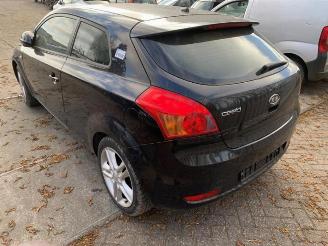 Kia Pro cee d Pro cee'd (EDB3), Hatchback 3-drs, 2008 / 2012 1.6 CVVT 16V picture 4