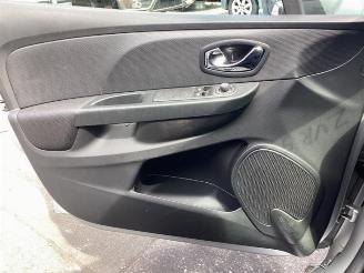 Renault Clio Clio IV (5R), Hatchback 5-drs, 2012 / 2021 0.9 Energy TCE 90 12V picture 17