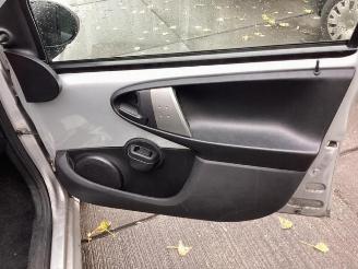 Peugeot 107 107, Hatchback, 2005 / 2014 1.0 12V picture 27