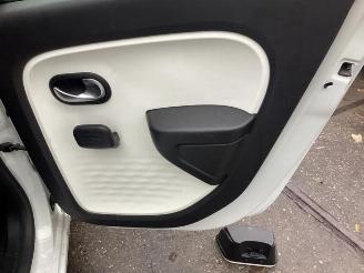 Renault Twingo Twingo III (AH), Hatchback 5-drs, 2014 1.0 SCe 70 12V picture 24