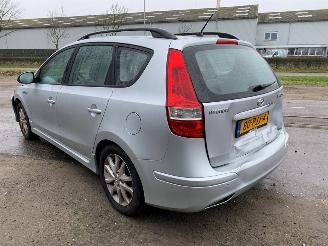 Hyundai I-30 1.6 CVVT 16V Combi/o  Benzine 1.591cc 93kW (126pk) FWD 2008-02/2012-06 (F5P6; F5PA; F5PE; F5PI) G4FCG picture 7