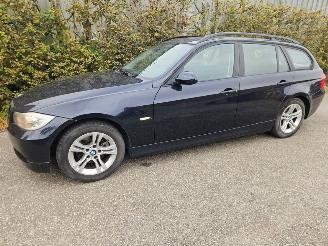  BMW 3-serie 320i 16V Combi/o  Benzine 1.995cc 110kW 2008/1