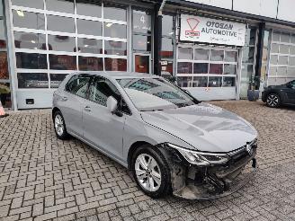 Unfallwagen Volkswagen Golf 2.0 tdi DSG 150PK Led Nardo Stoelverw. Stuurverw. 2021/2