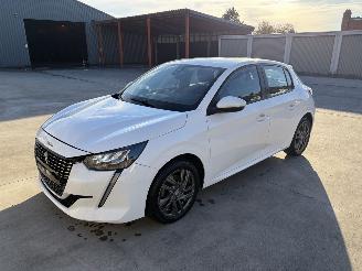 Peugeot 208  picture 2