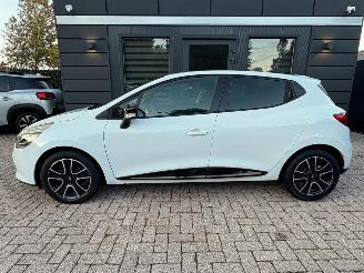 krockskadad bil auto Renault Clio 0.9 TCe Night & Day | Navi Pdc Lm-velgen 2013/6
