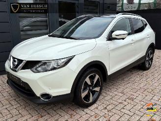 Schadeauto Nissan Qashqai 1.2 Premium Edition | Navi Panoramadak Camera 2015/1