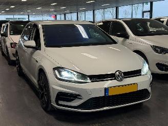 Schadeauto Volkswagen Golf 1.5TSI R-Line 2018/1