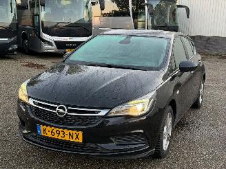 uszkodzony samochody osobowe Opel Astra Opel Astra 1.0 Business+ 2016/10