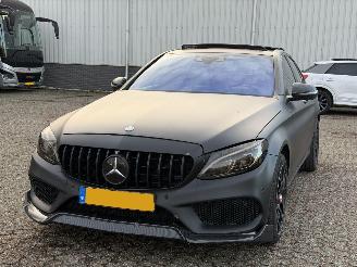 Coche accidentado Mercedes C-klasse 350e AMG PANO/LED/FULL 2015/10