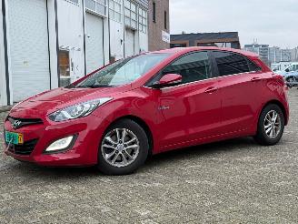 Schadeauto Hyundai I-30 1.6 GDI Business Edition 2012/7