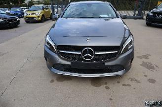 Voiture accidenté Mercedes A-klasse 180 D 2017/7