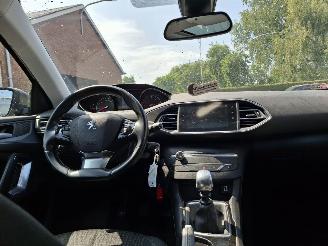 Peugeot 308 1.5 hdi  131pk  pano navi picture 9