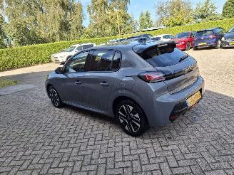 Peugeot 208 hybrid  100 dcs6 allure  80kw  navi picture 3