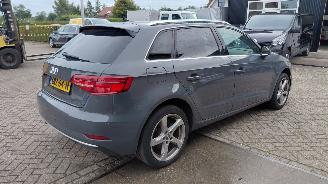 Audi A3 1.6 tdi  116pk pano navi clima leer picture 7