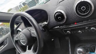 Audi A3 1.6 tdi  116pk pano navi clima leer picture 3