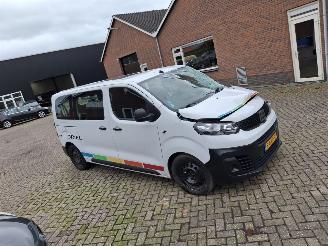 Unfallwagen Fiat Scudo 75kwh      lang    136pk  9 persoons 2022/8