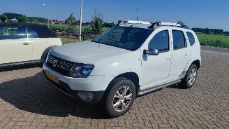 Schadeauto Dacia Duster 1.2 tce  125pk   airco 2015/7