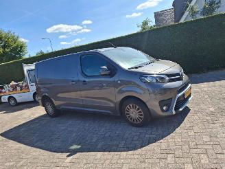 damaged commercial vehicles Toyota Proace 2.0 d4d  177pk automaat  navi  clima 2018/12