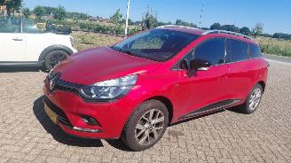 Vaurioauto  passenger cars Renault Clio 0.9 tce  66kw navi airco 2018/12