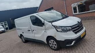 Avarii auto utilitare Renault Trafic 2.0 dci 150pk automaat navi  airco 2024/9