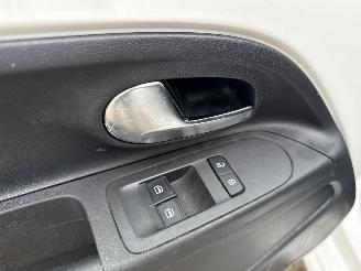 Volkswagen Up! 1.0 BLEUMOTION 1e EIGENAAR WAT SPUITWERK! BOUWJAAR 2016 3900 picture 7