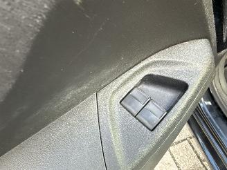 Citroën C1 1.0e VTI FEEL LICHTE SCHADE! 228000 KM BOUWJAAR 2016  3000 EURO picture 10