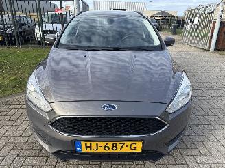 Ford Focus 1.0 TREND EDITION LICHTE SCHADE! BOUWJAAR 2015  3900 EURO picture 6