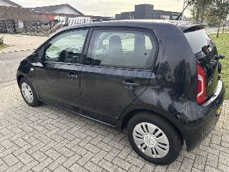 Volkswagen Up! 1.0 BLEUMOTION MET SPUITWERK! BOUWJAAR 2016  4200 EURO VAST! picture 3