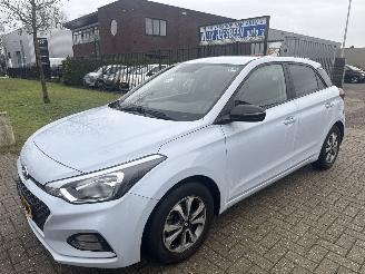 Unfallwagen Hyundai I-20 ACTIVE NIEUW MODEL RIJDBARE SCHADE! BOUWJAAR 2020 5999 VAST 2020/9