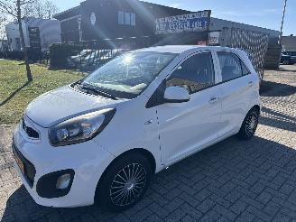Avarii autoturisme Kia Picanto 1.0 CVVT ECONOMY  AIRCO LICHTE SCHADE! BOUWJAAR 2014 2150 EURO 2014/2