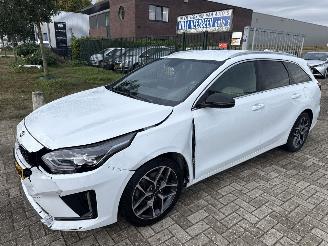 Schadeauto Kia Ceed 1.0 TURBO GT-LINE RIJDBAAR  128952 KM BOUWJAAR 2021 5999 EURO 2021/12