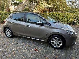  Peugeot 208 1.2 Style 5DRS NAVI AIRCO 2015/1
