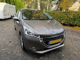 Peugeot 208 1.2 Style 5DRS NAVI AIRCO picture 10