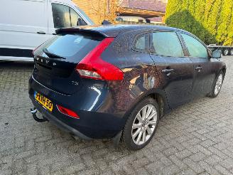 skadebil auto Volvo V-40 1.6 T3 KINETIC 2013/7