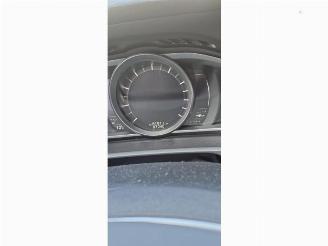 Volvo V-40 V40 Cross Country (MZ), Hatchback 5-drs, 2012 / 2019 1.5 T3 16V Geartronic picture 10