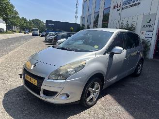 Renault Scenic 1.4 16V TCe 130 MPV  Benzine 1.397cc picture 2