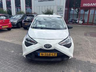 Salvage car Toyota Aygo Aygo (B40), Hatchback, 2014 1.0 12V VVT-i 2021/12