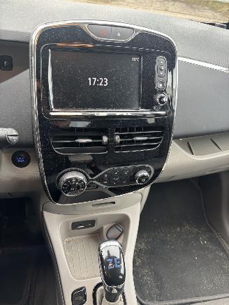 Renault Zoé R240 INTENS 22KWH MET NIEUWE APK picture 13