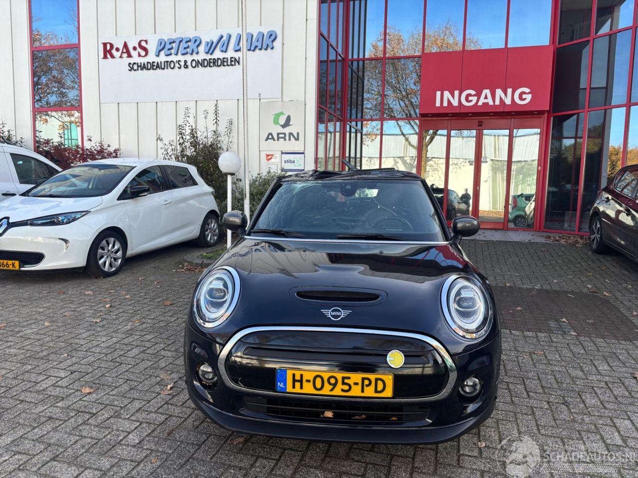 Mini Cooper SE YOURS 33 KWH ALLEEN DAK + VOORRUIT SCHADE