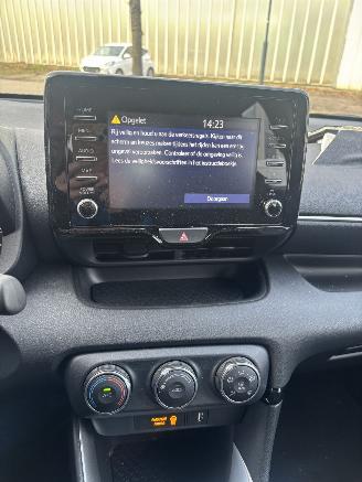 Toyota Yaris 1.0 VVT-I ACTIVE picture 15